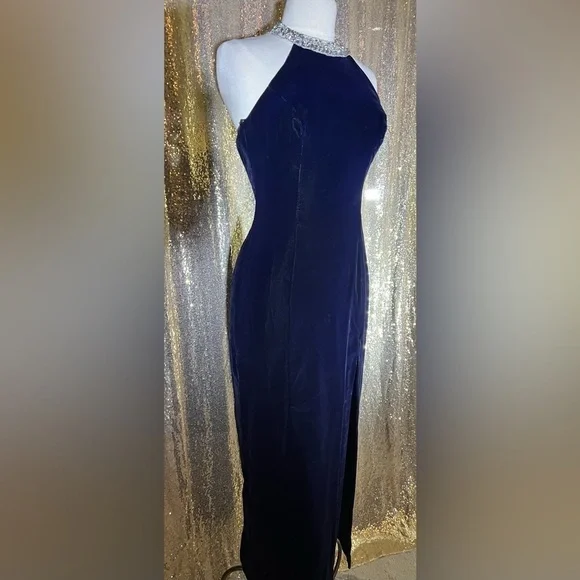 Vintage long velvet dress - Picture 4 of 8